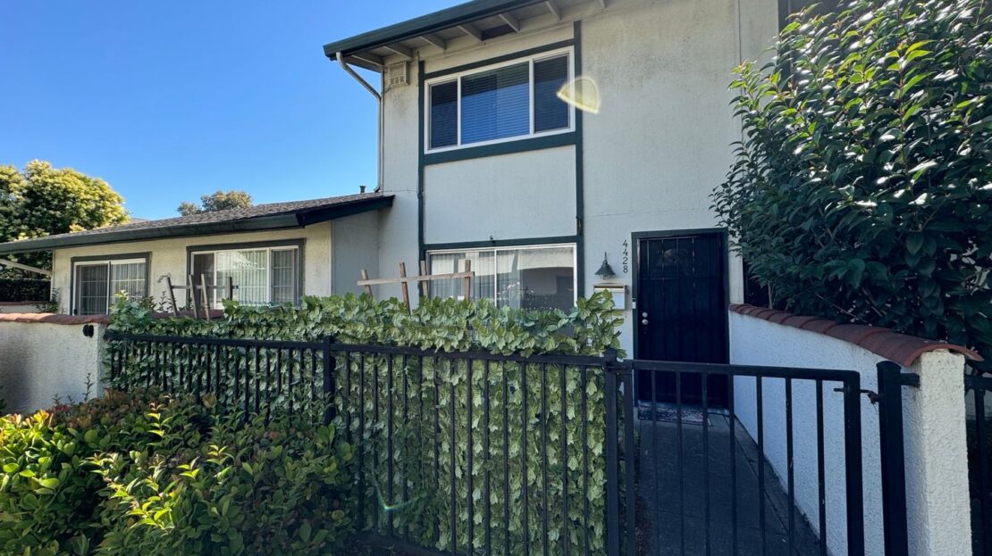 4428 Viejo Way - Union City - California - 2 bed, 1.5 bath rental property