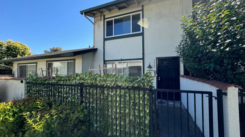 4428 Viejo Way - Union City - California - 2 bed, 1.5 bath rental property