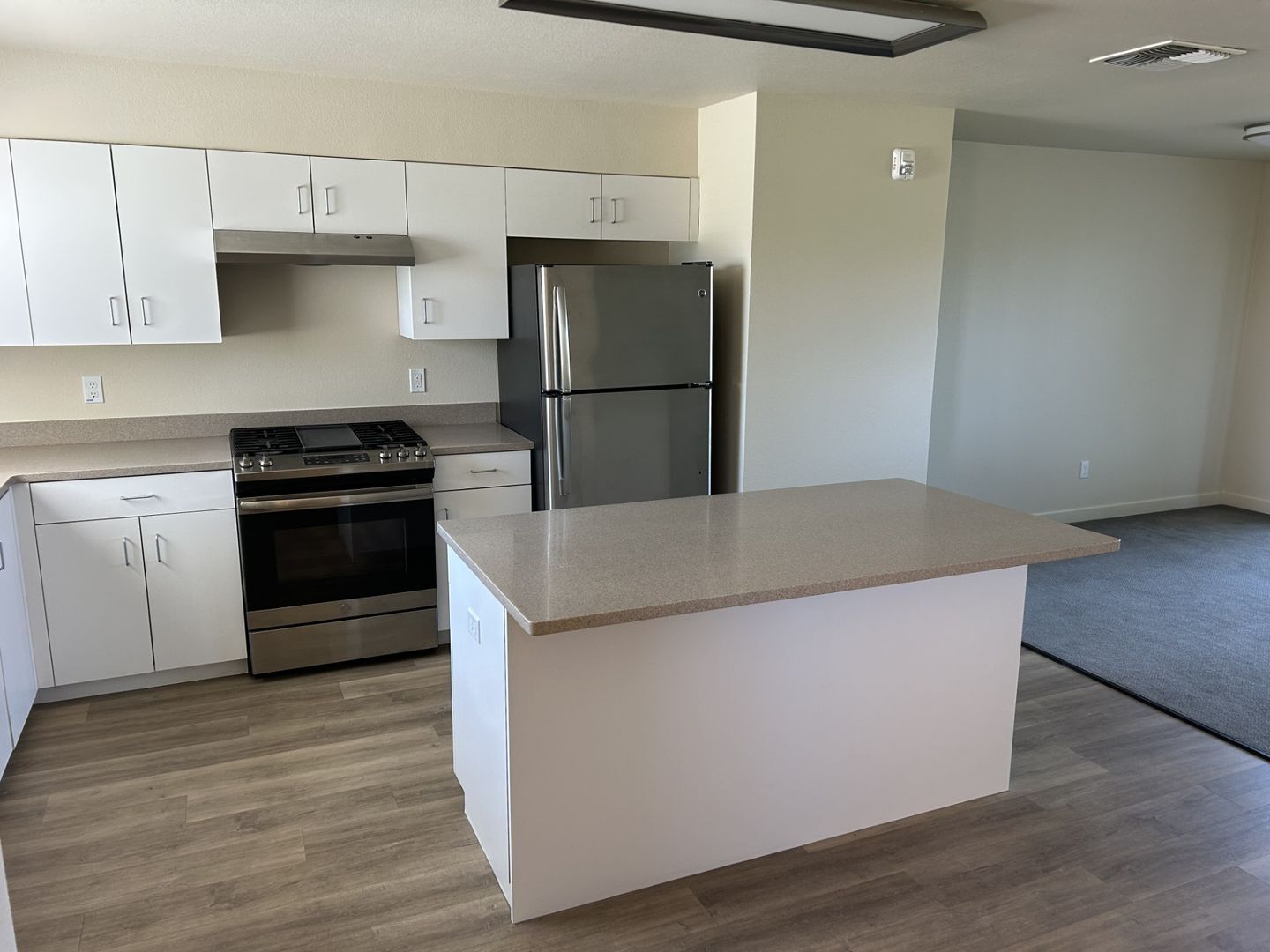 445 Southwest Blvd. - 10 - Rohnert Park - California - 3 bed, 2 bath rental property