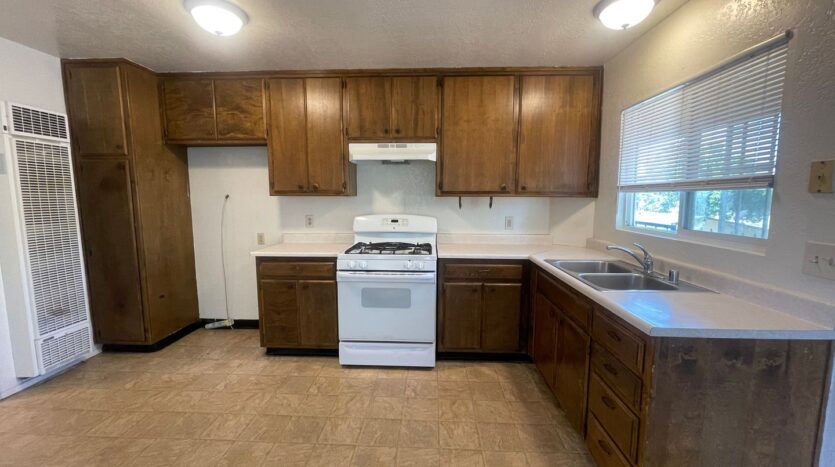 45444 10th St West - Lancaster - California - 1 bed, 1 bath rental property