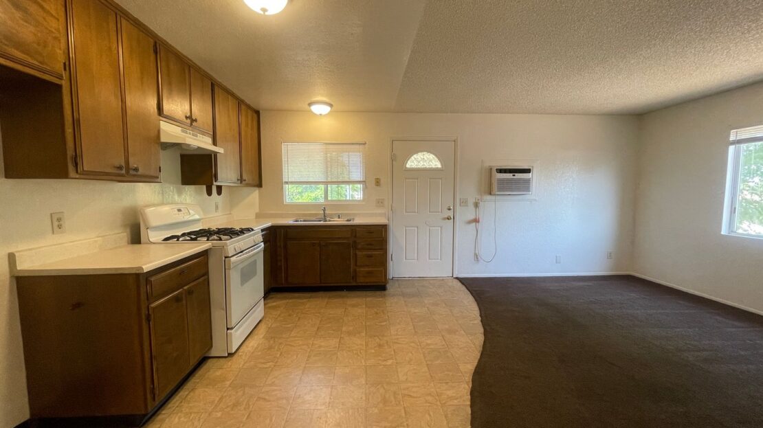 45444 10th St West - Lancaster - California - 1 bed, 1 bath rental property