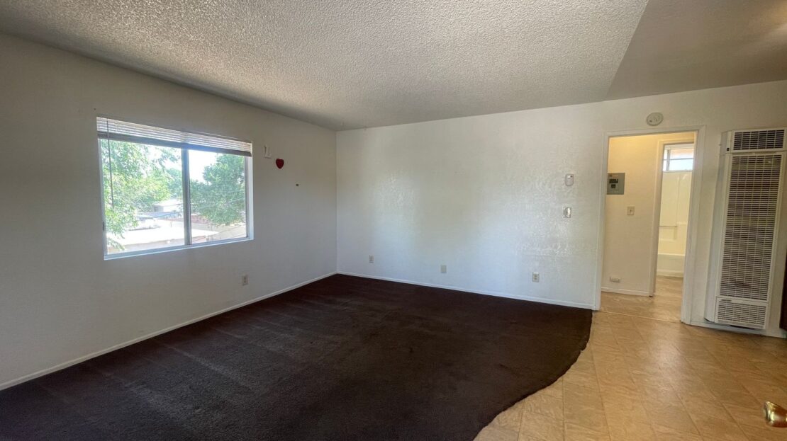 45444 10th St West - Lancaster - California - 1 bed, 1 bath rental property