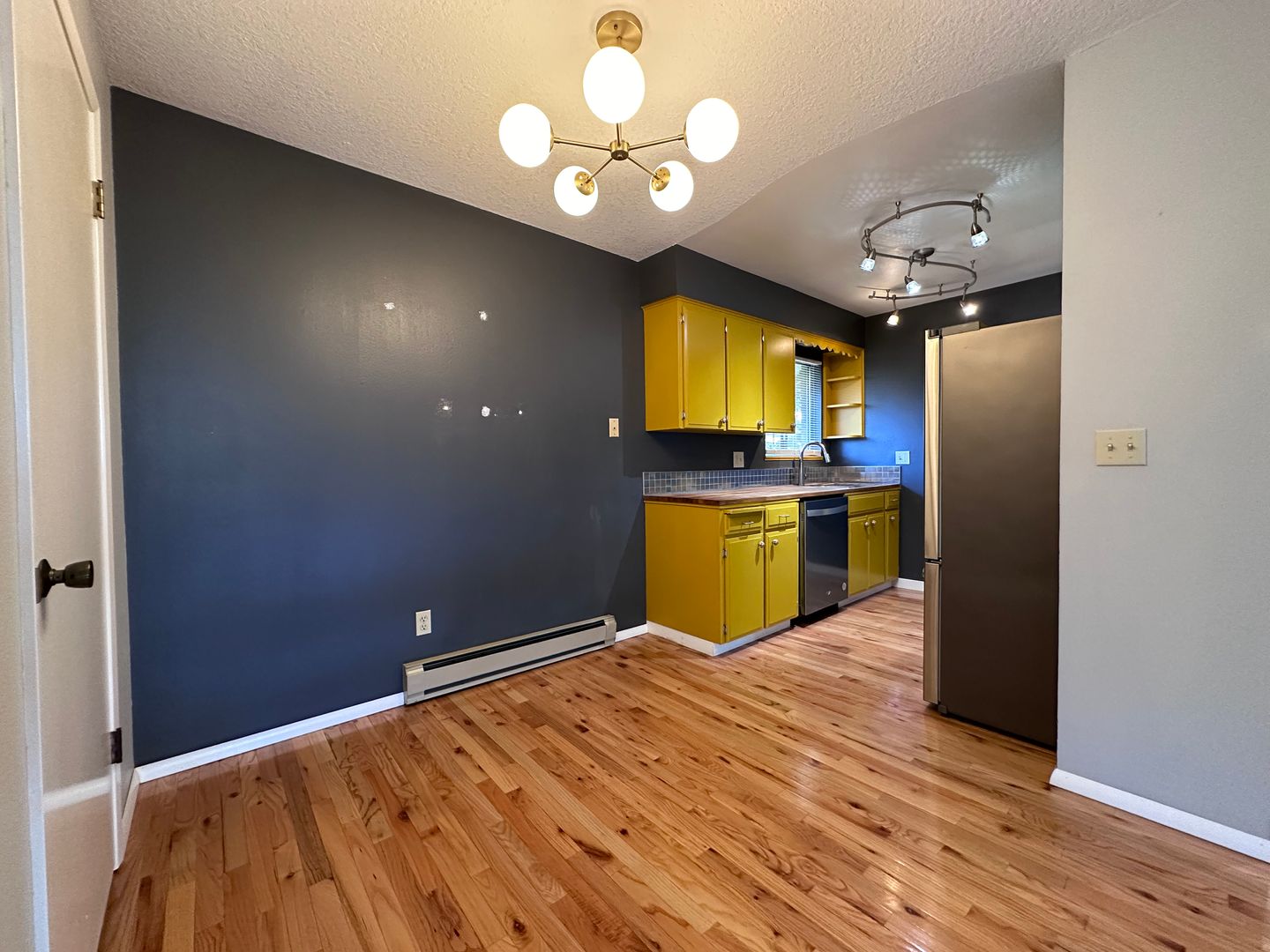 4620 NE Broadway Street - Portland - Oregon - 1 bed, 1 bath rental property