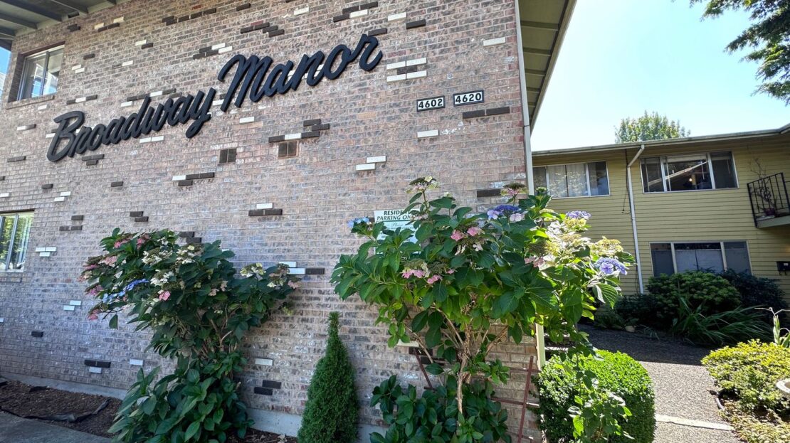 4620 NE Broadway Street - Portland - Oregon - 1 bed, 1 bath rental property