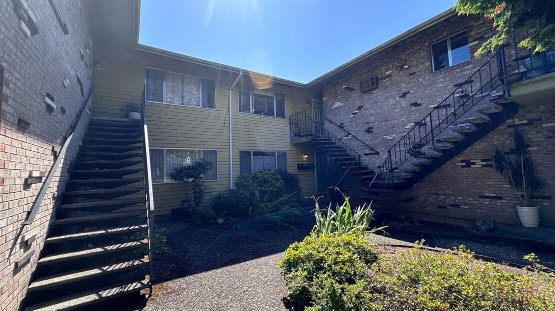 4620 NE Broadway Street - Portland - Oregon - 1 bed, 1 bath rental property