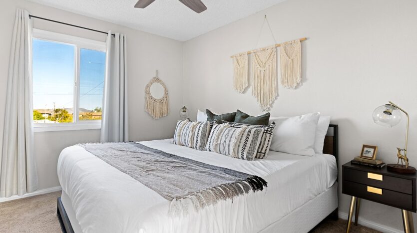 4835 Avenida La Flora Desierta  - Joshua Tree - California - 3 bed, 2 bath rental property