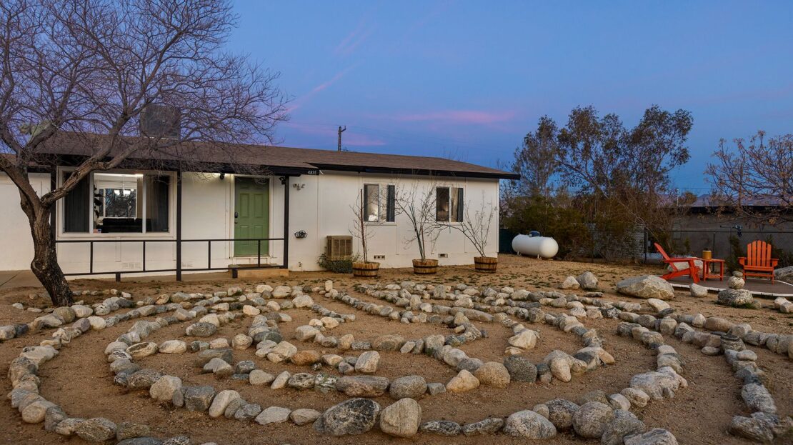 4835 Avenida La Flora Desierta  - Joshua Tree - California - 3 bed, 2 bath rental property