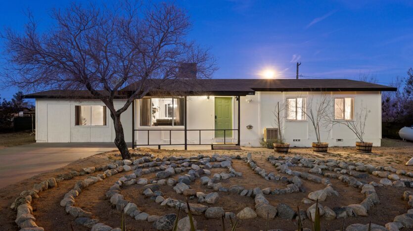 4835 Avenida La Flora Desierta  - Joshua Tree - California - 3 bed, 2 bath rental property
