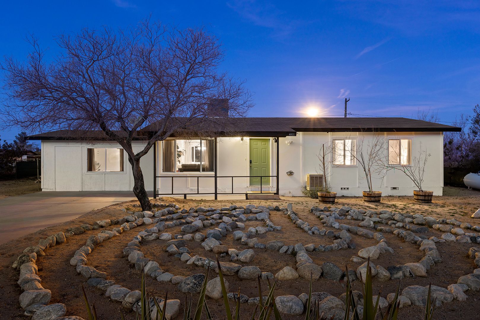 4835 Avenida La Flora Desierta  - Joshua Tree - California - 3 bed, 2 bath rental property