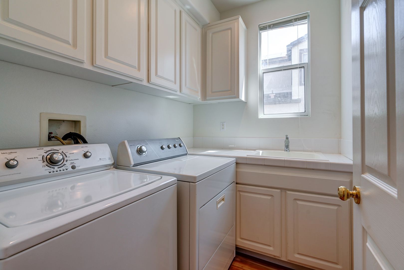 4896 Via Bella - Thousand Oaks - California - 4 bed, 3 bath rental property