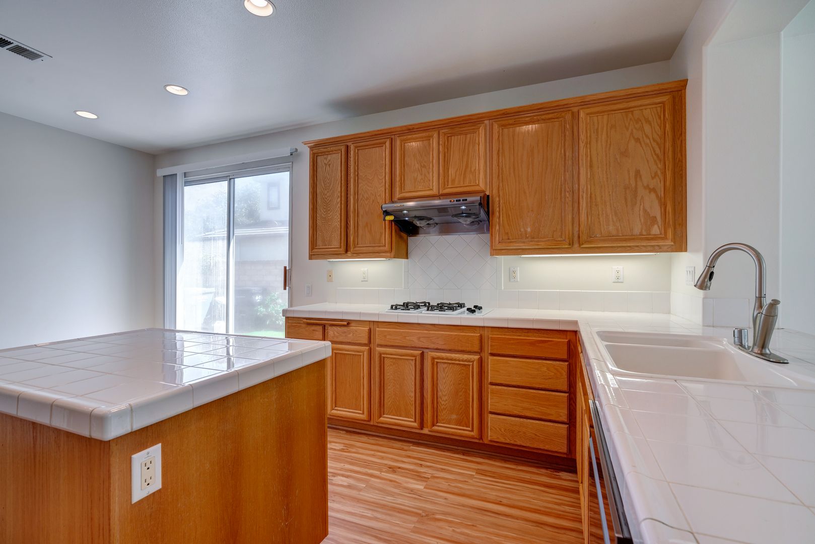 4896 Via Bella - Thousand Oaks - California - 4 bed, 3 bath rental property