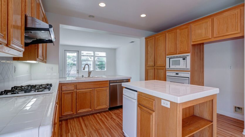 4896 Via Bella - Thousand Oaks - California - 4 bed, 3 bath rental property