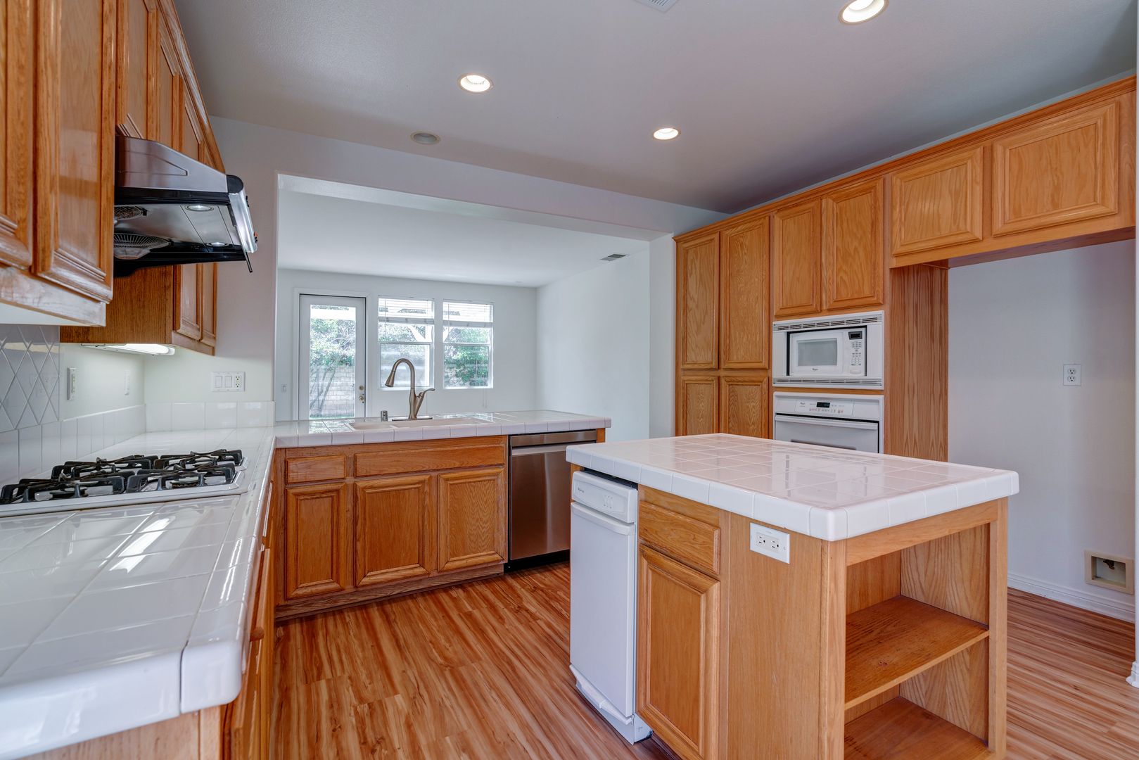 4896 Via Bella - Thousand Oaks - California - 4 bed, 3 bath rental property