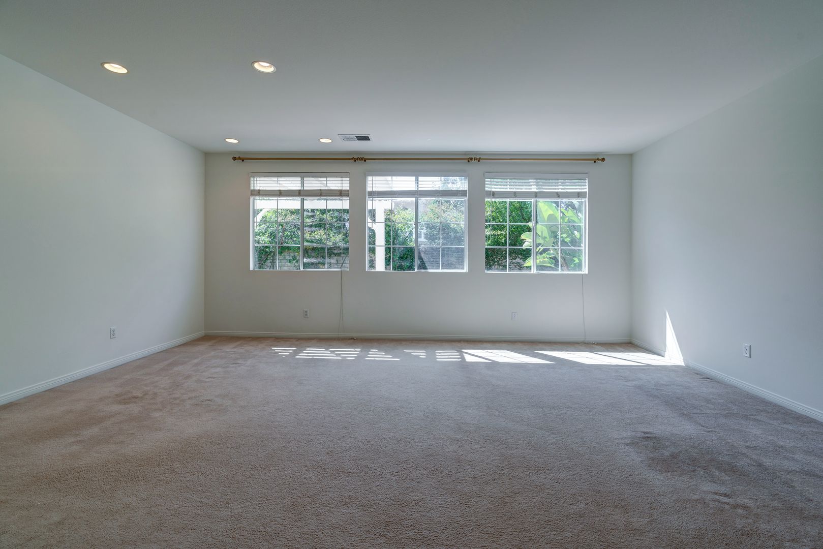 4896 Via Bella - Thousand Oaks - California - 4 bed, 3 bath rental property