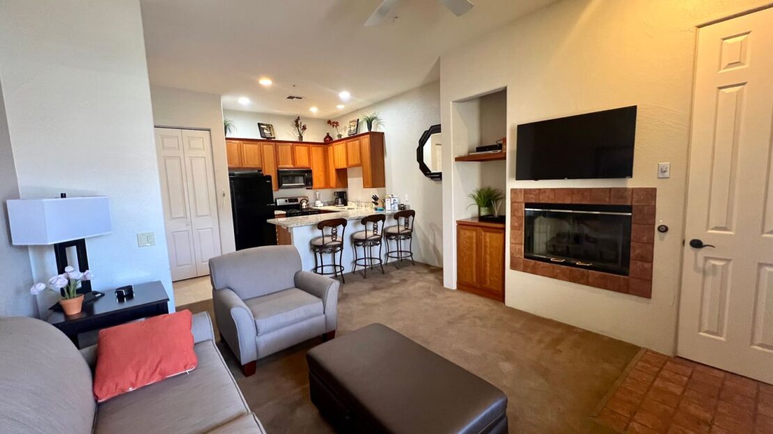 50600 Santa Rosa Plaza Apt 1 - La Quinta - California - 1 bed, 1 bath rental property