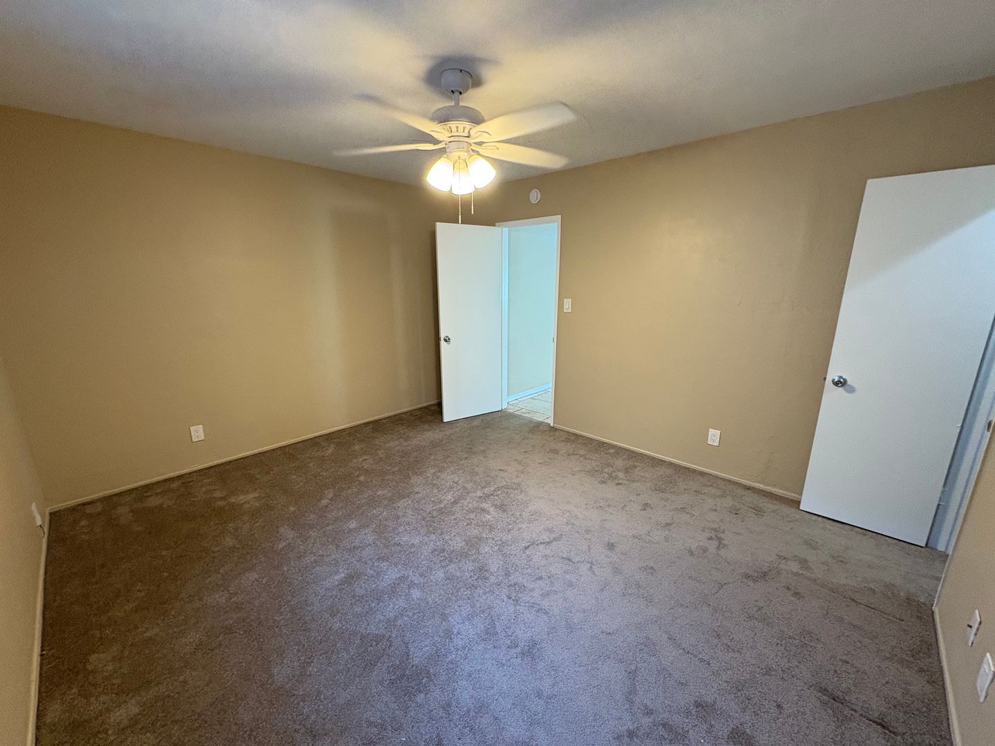 5065 W. Point Loma Blvd -A - San Diego - California - 1 bed, 1 bath rental property