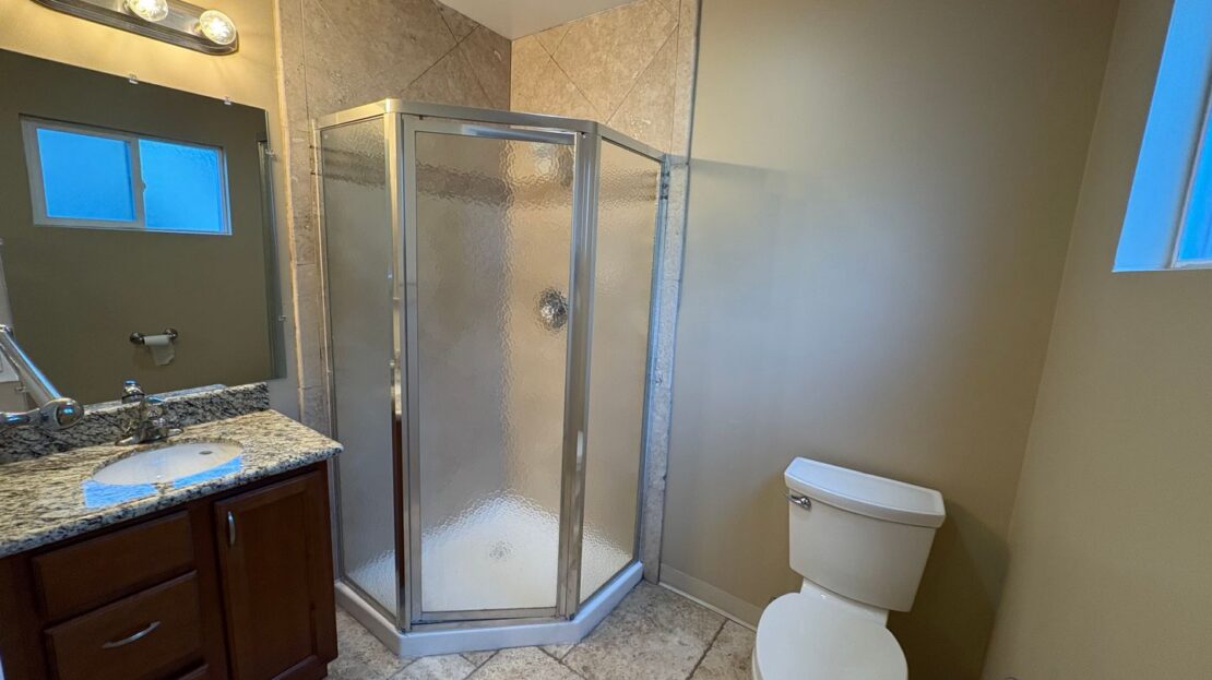 5065 W. Point Loma Blvd -A - San Diego - California - 1 bed, 1 bath rental property