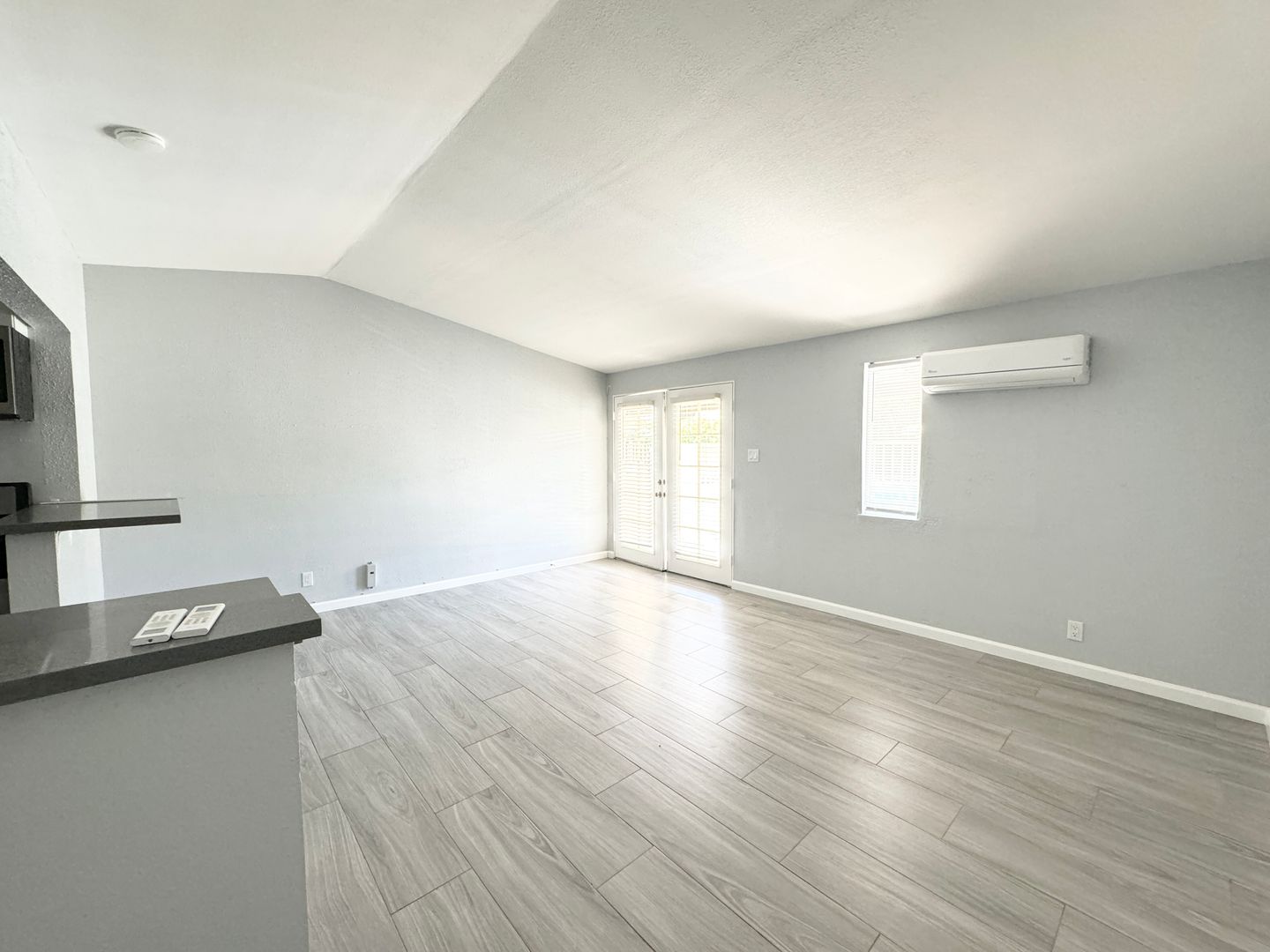 511 East Chuckwalla Rd - Unit 4  - Palm Springs - California - 1 bed, 1 bath rental property