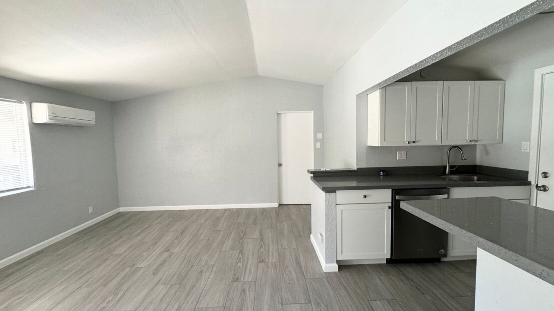 511 East Chuckwalla Rd - Unit 4  - Palm Springs - California - 1 bed, 1 bath rental property