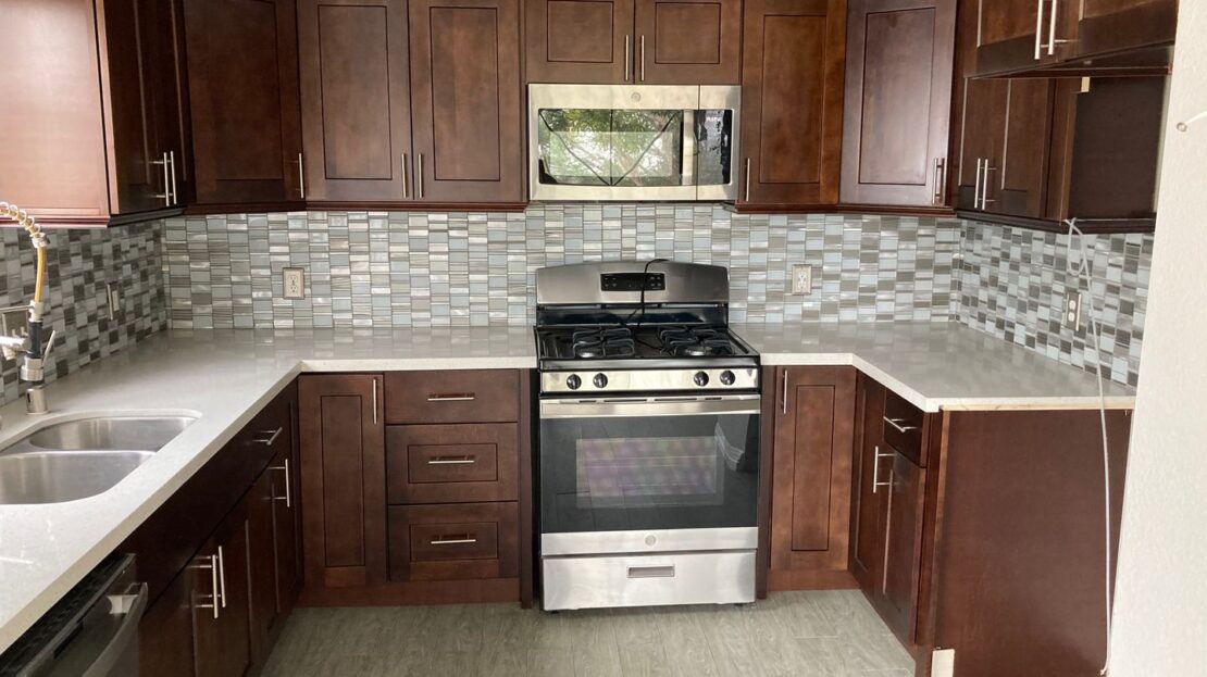 519 E Hazel Street, Unit 18 - Inglewood - California - 3 bed, 2.5 bath rental property