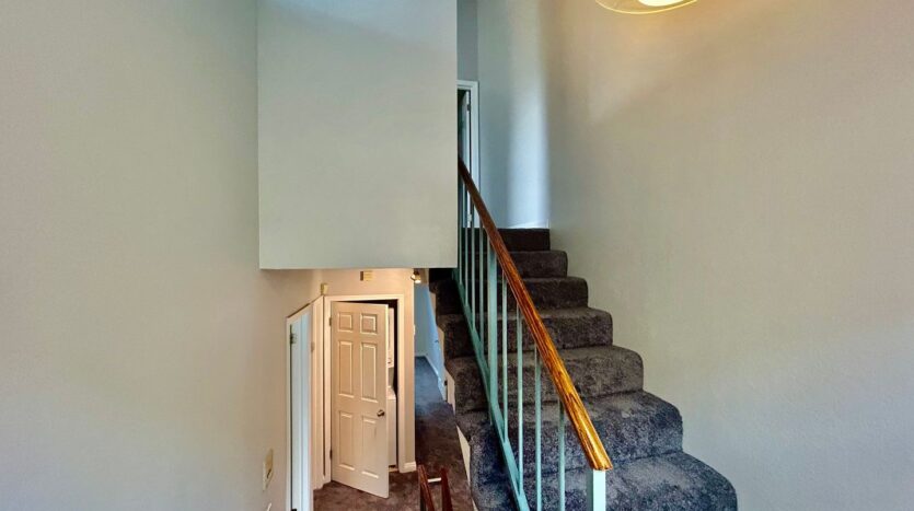 519 E Hazel Street, Unit 18 - Inglewood - California - 3 bed, 2.5 bath rental property