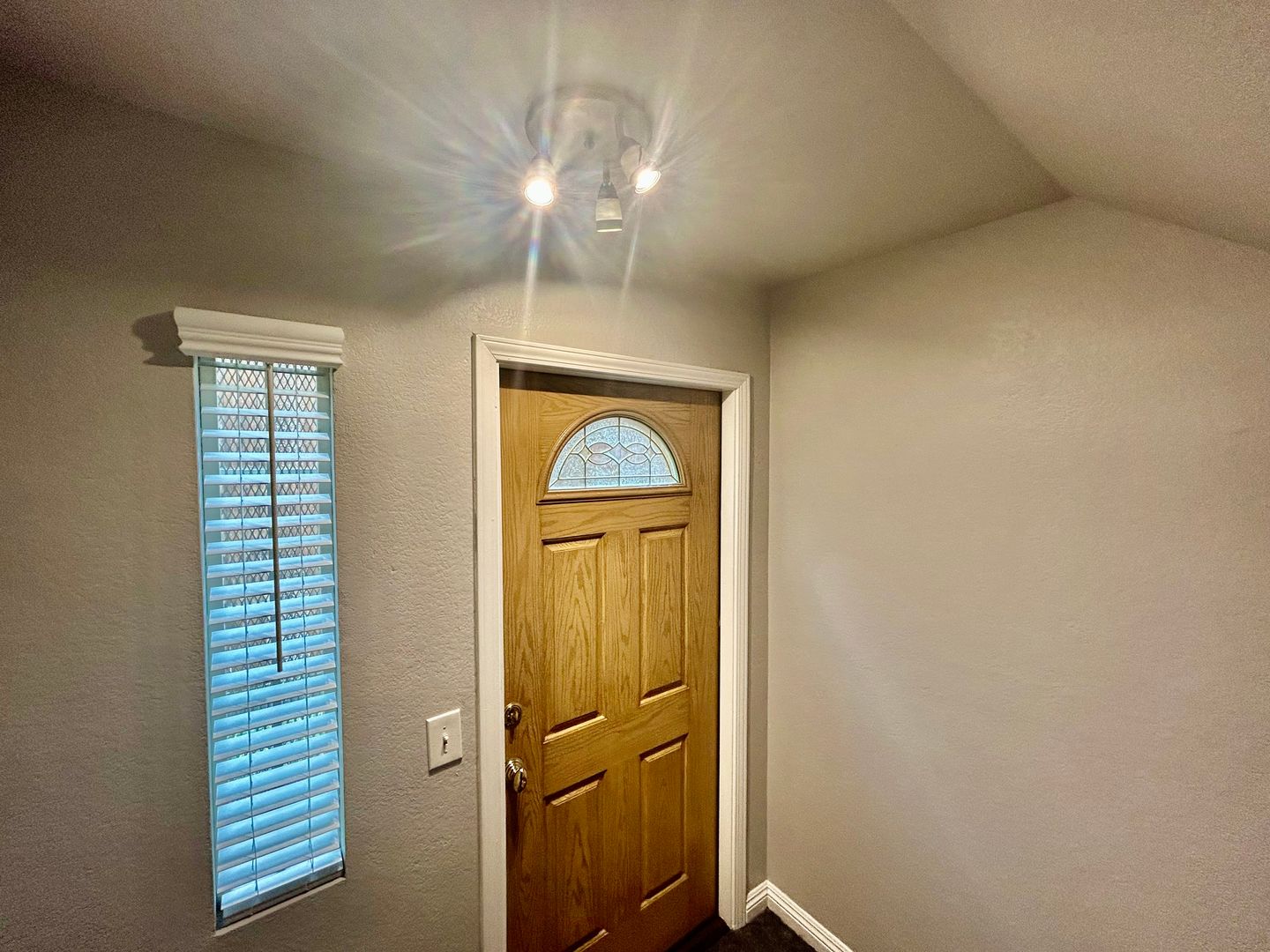 519 E Hazel Street, Unit 18 - Inglewood - California - 3 bed, 2.5 bath rental property