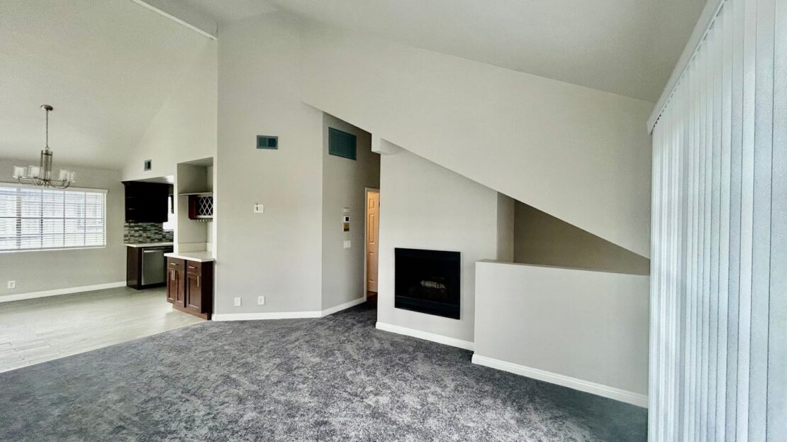 519 E Hazel Street, Unit 18 - Inglewood - California - 3 bed, 2.5 bath rental property