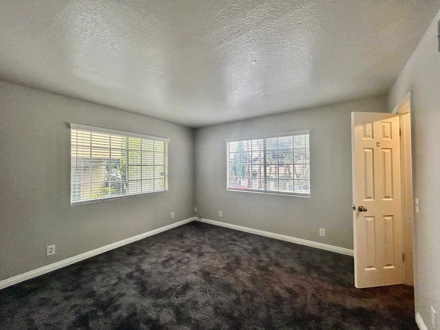 519 E Hazel Street, Unit 18 - Inglewood - California - 3 bed, 2.5 bath rental property
