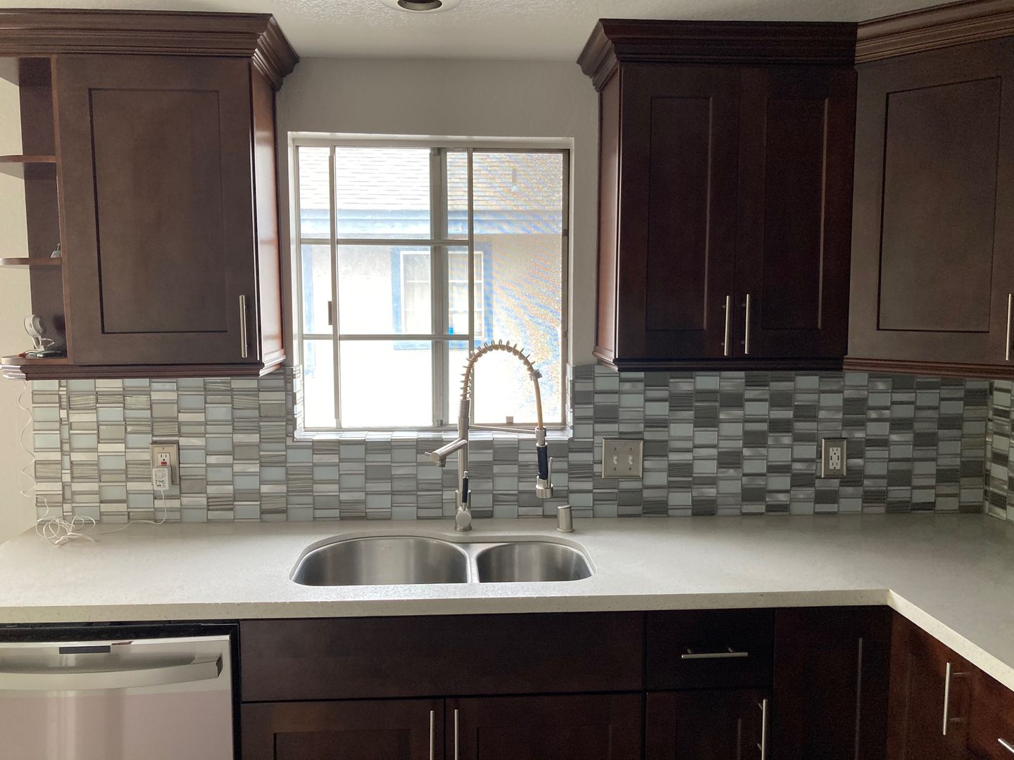 519 E Hazel Street, Unit 18 - Inglewood - California - 3 bed, 2.5 bath rental property