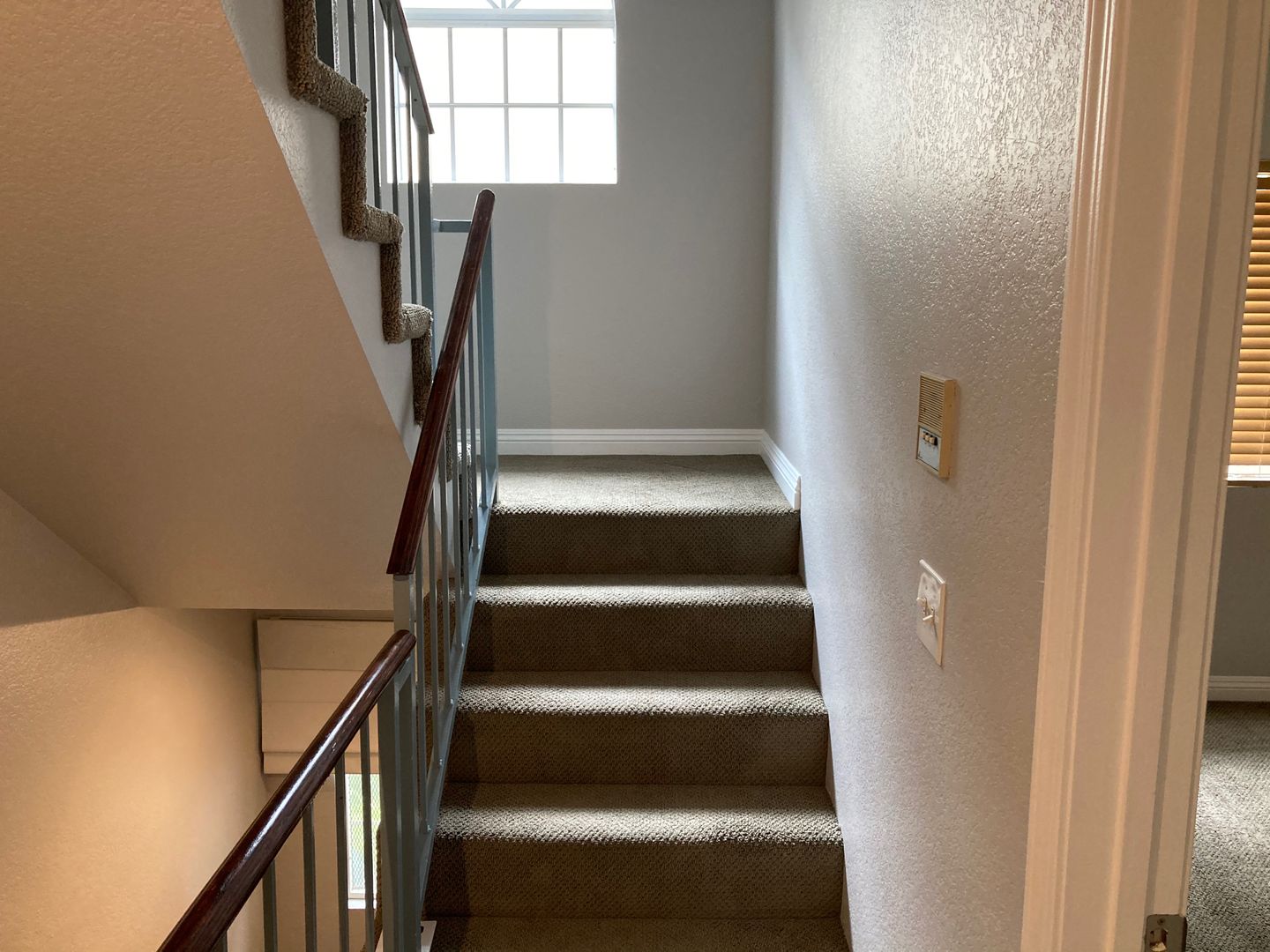 519 E Hazel Street, Unit 18 - Inglewood - California - 3 bed, 2.5 bath rental property