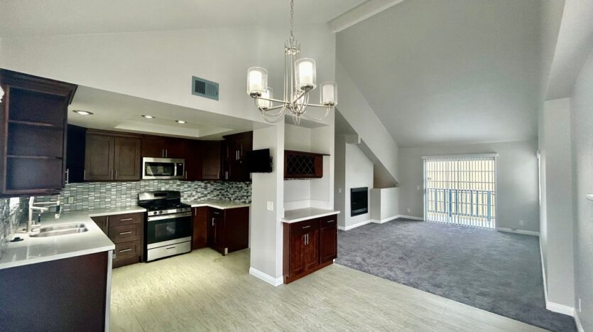 519 E Hazel Street, Unit 18 - Inglewood - California - 3 bed, 2.5 bath rental property