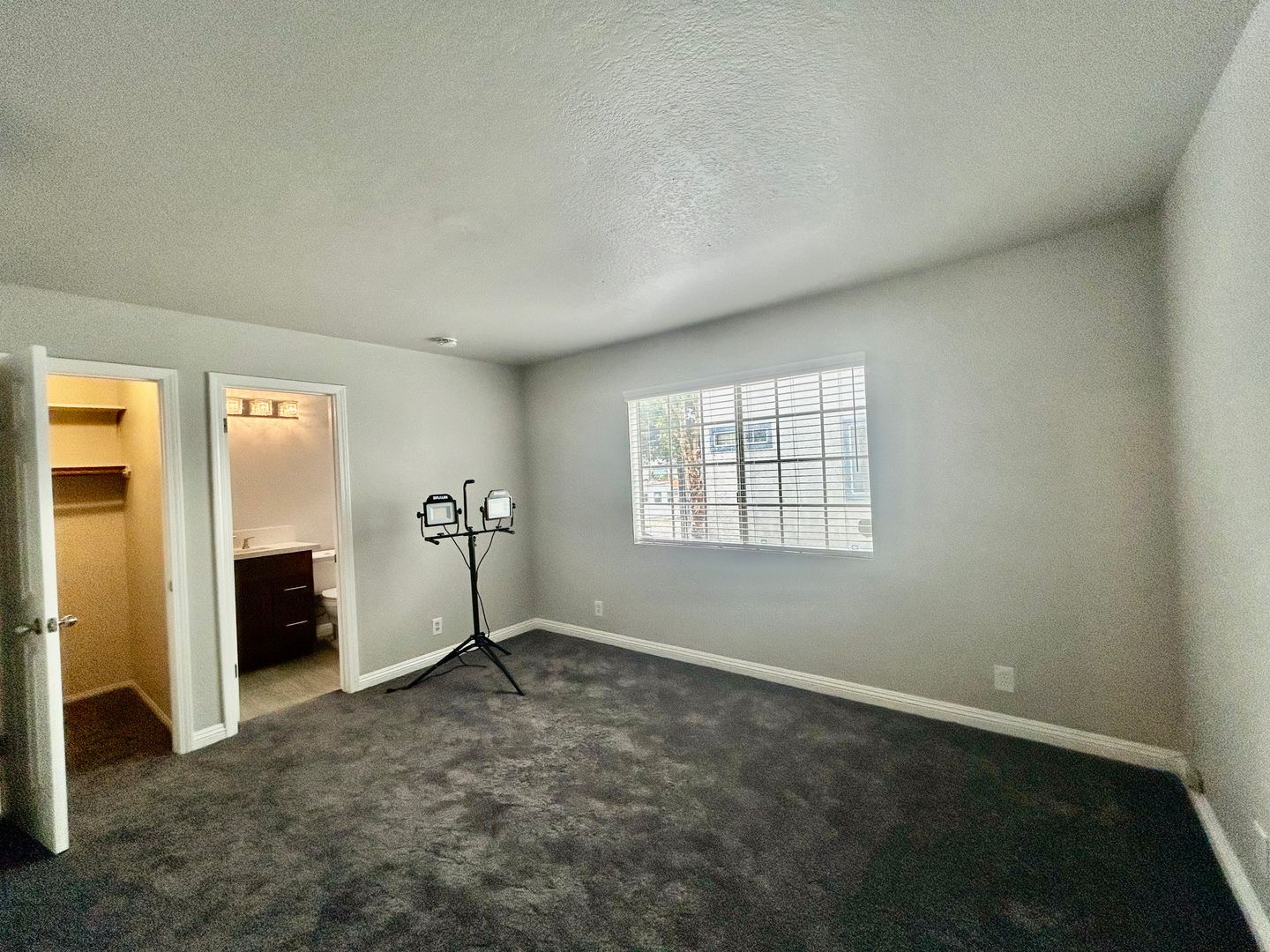 519 E Hazel Street, Unit 18 - Inglewood - California - 3 bed, 2.5 bath rental property