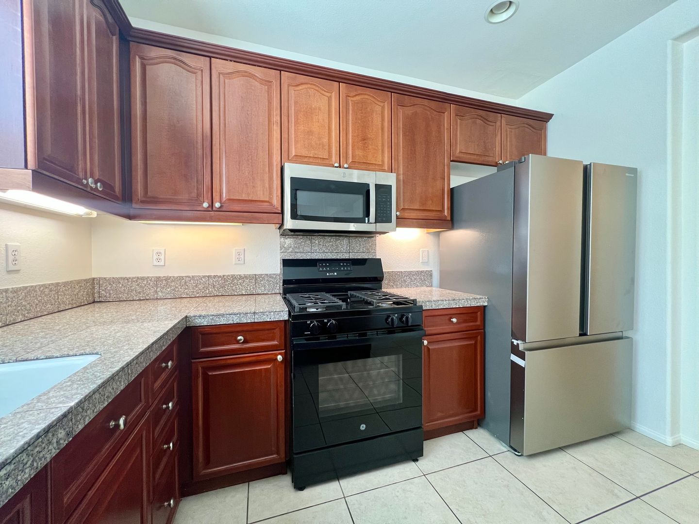 520 Via Assisi - Cathedral City - California - 3 bed, 2.5 bath rental property