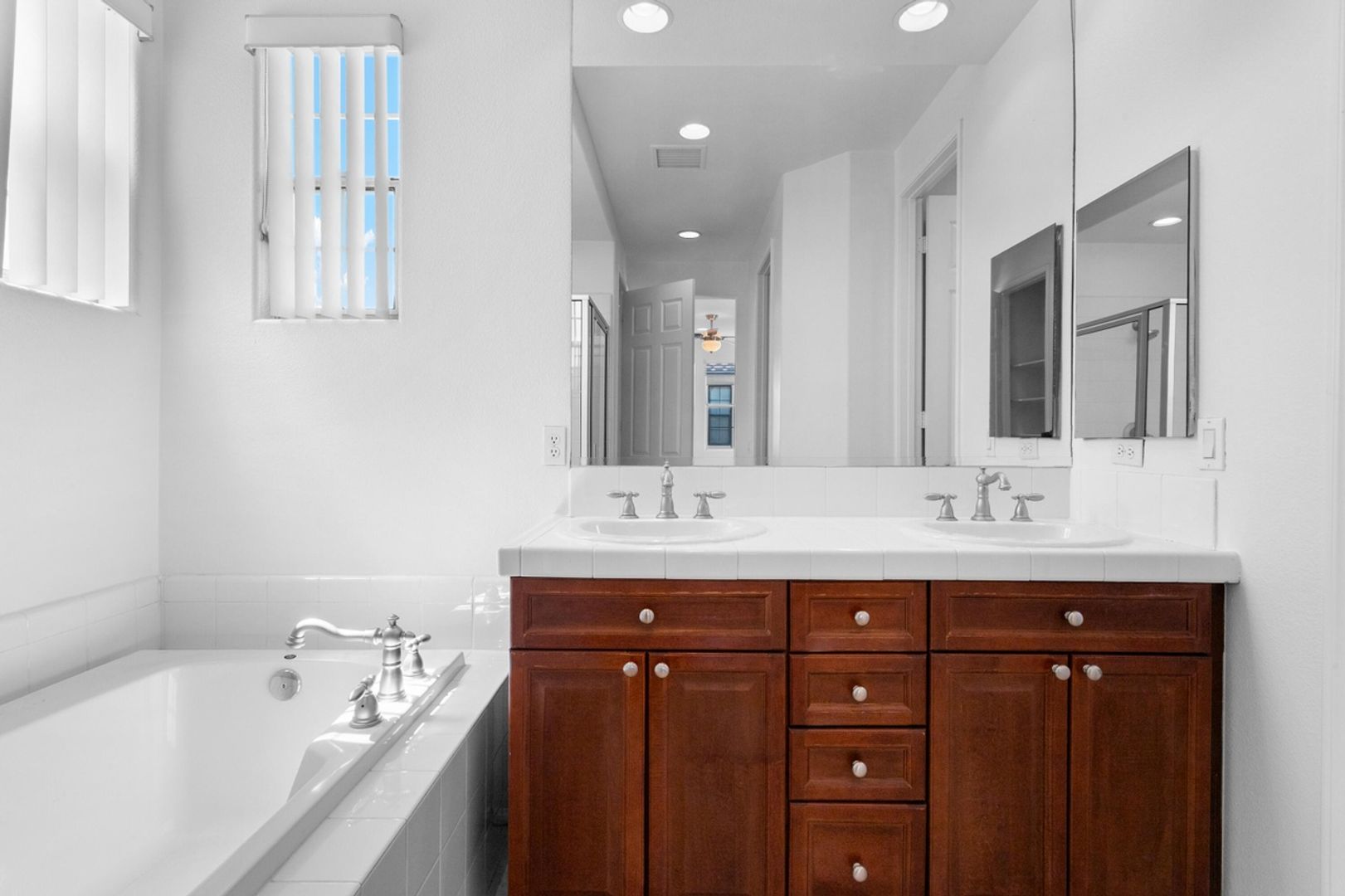 520 Via Assisi - Cathedral City - California - 3 bed, 2.5 bath rental property