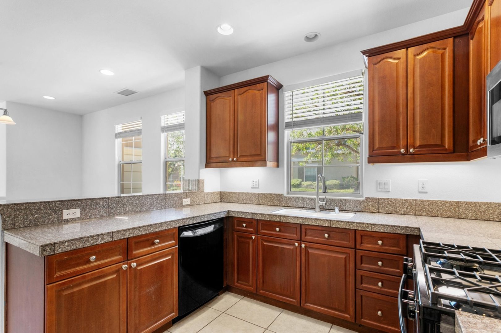 520 Via Assisi - Cathedral City - California - 3 bed, 2.5 bath rental property