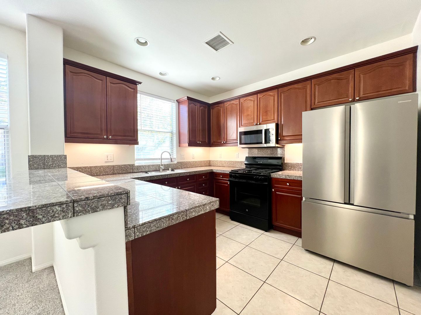 520 Via Assisi - Cathedral City - California - 3 bed, 2.5 bath rental property