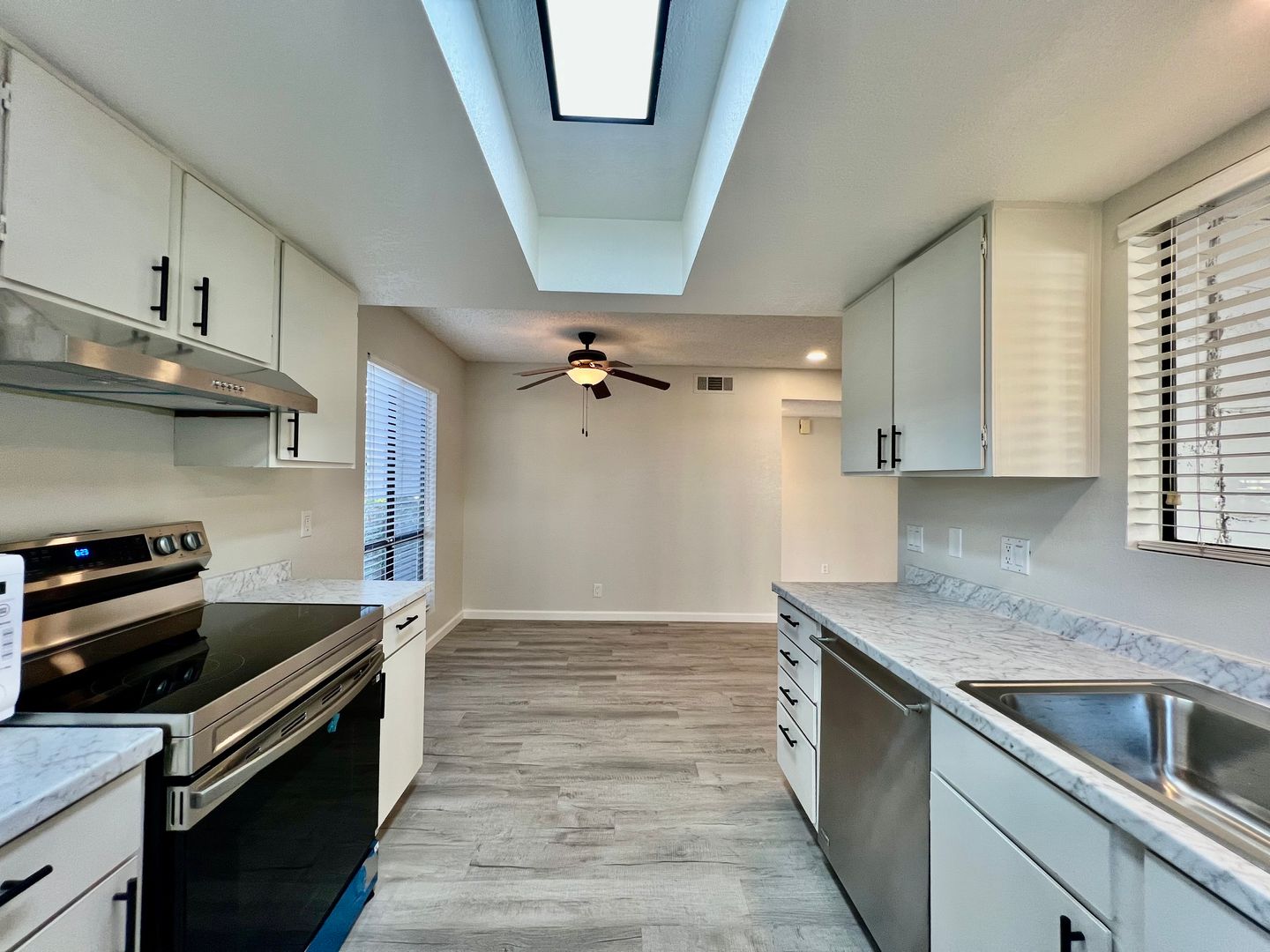 5285 E Waverly Drive Unit 105 - Palm Springs - California - 2 bed, 2 bath rental property