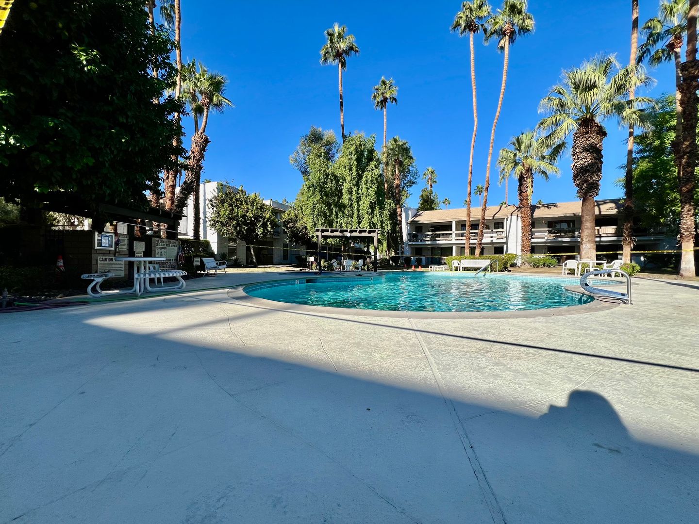5285 E Waverly Drive Unit 105 - Palm Springs - California - 2 bed, 2 bath rental property