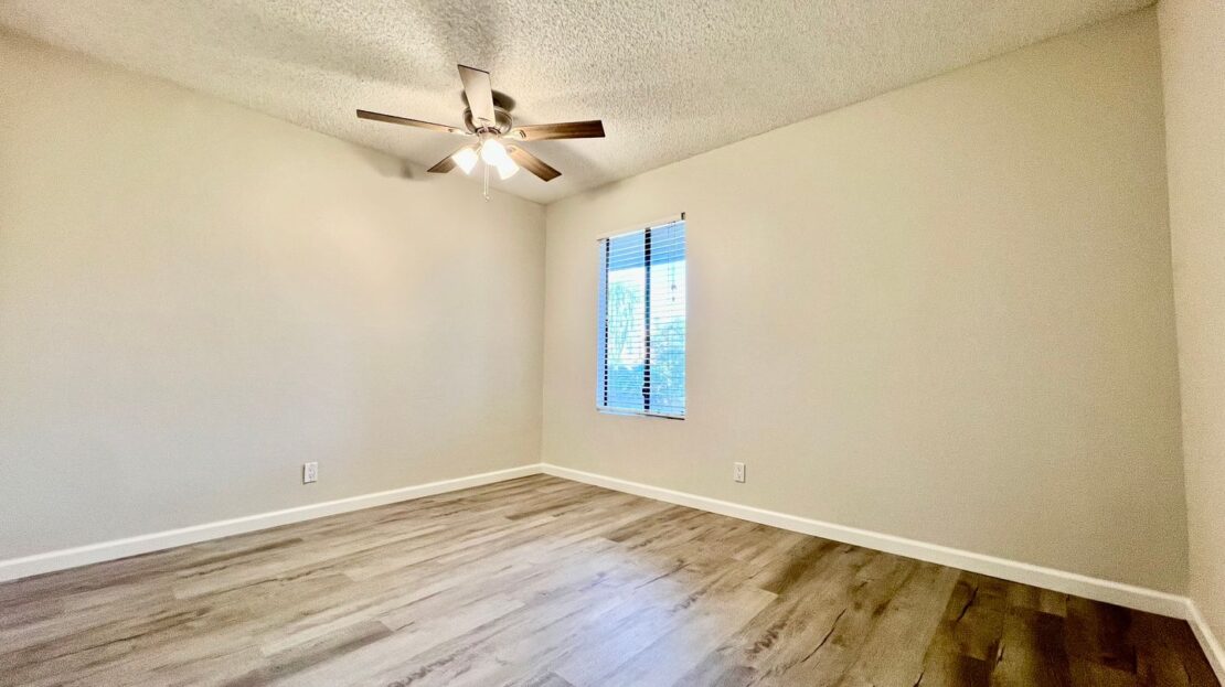 5285 E Waverly Drive Unit 105 - Palm Springs - California - 2 bed, 2 bath rental property