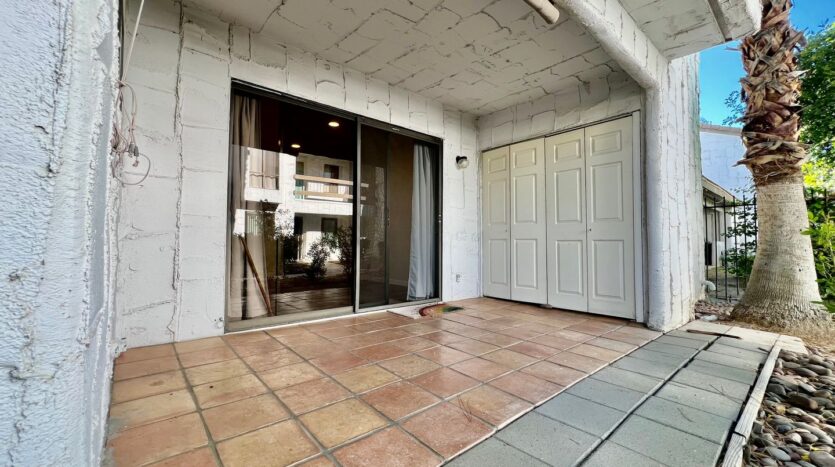 5285 E Waverly Drive Unit 105 - Palm Springs - California - 2 bed, 2 bath rental property