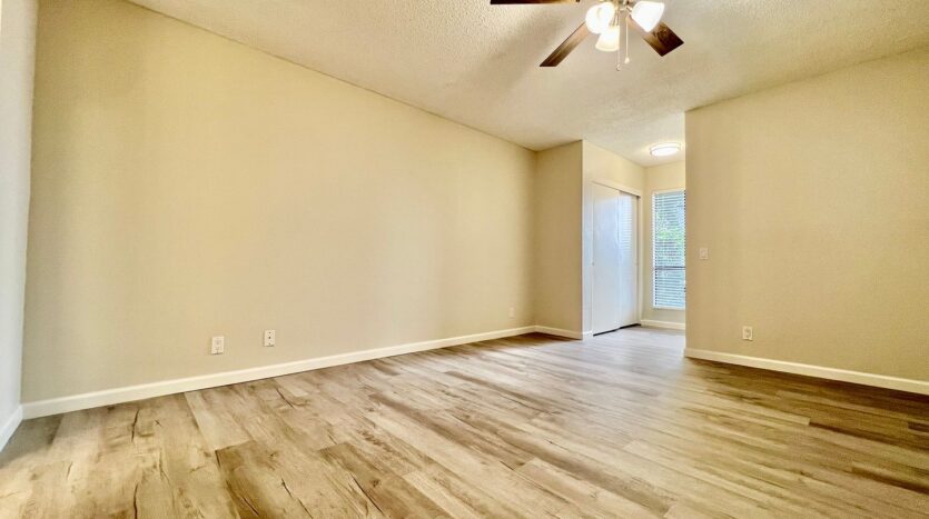 5285 E Waverly Drive Unit 105 - Palm Springs - California - 2 bed, 2 bath rental property