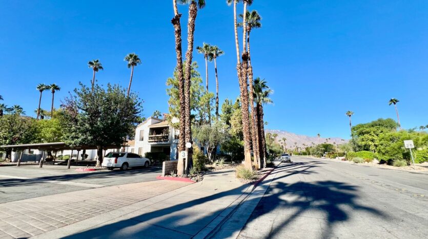 5285 E Waverly Drive Unit 105 - Palm Springs - California - 2 bed, 2 bath rental property