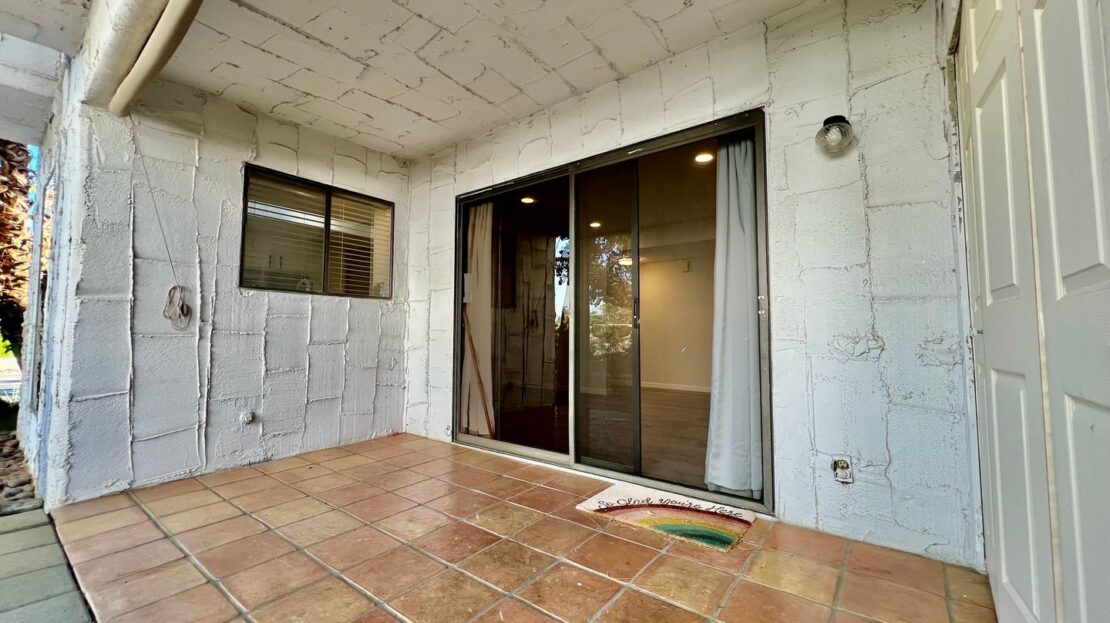 5285 E Waverly Drive Unit 105 - Palm Springs - California - 2 bed, 2 bath rental property