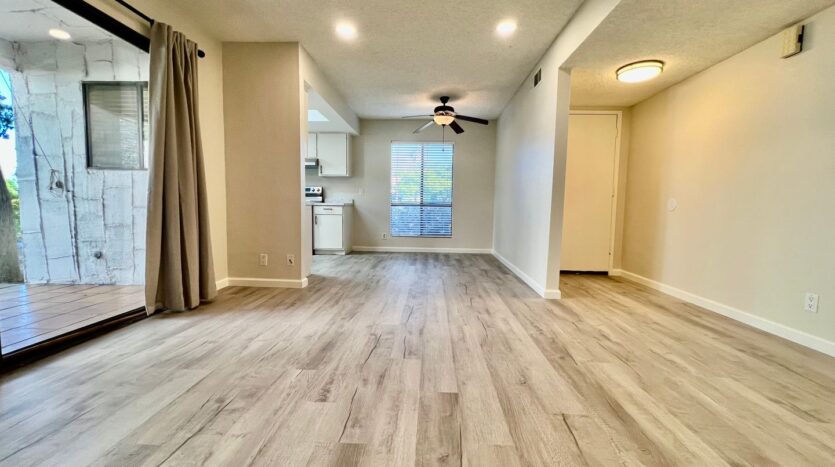 5285 E Waverly Drive Unit 105 - Palm Springs - California - 2 bed, 2 bath rental property