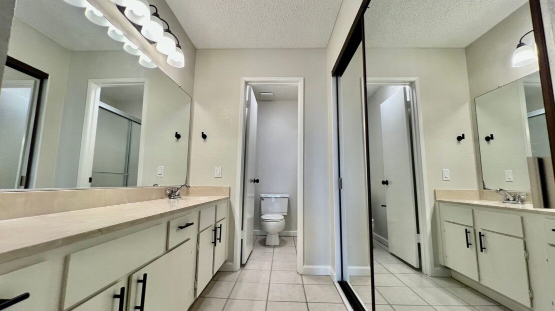5285 E Waverly Drive Unit 105 - Palm Springs - California - 2 bed, 2 bath rental property