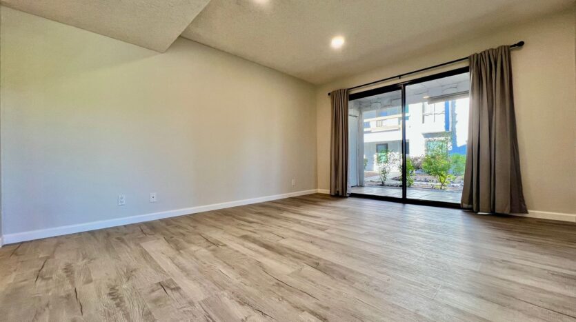 5285 E Waverly Drive Unit 105 - Palm Springs - California - 2 bed, 2 bath rental property