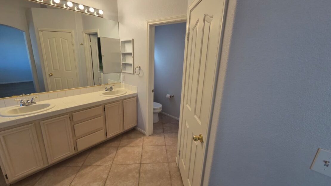 5428 Rose Hills - Las Vegas - Nevada - 3 bed, 2 bath rental property