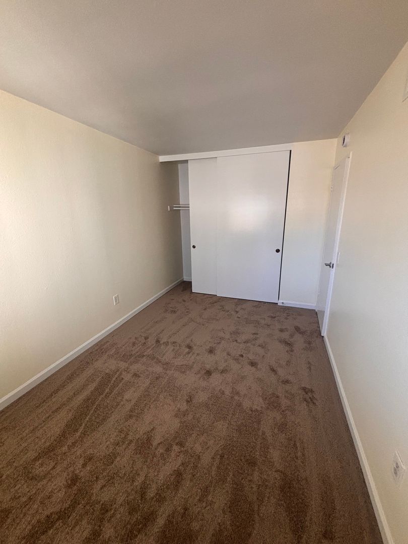 5440 Kiowa Drive UNIT 23 - La Mesa - California - 4 bed, 2.5 bath rental property