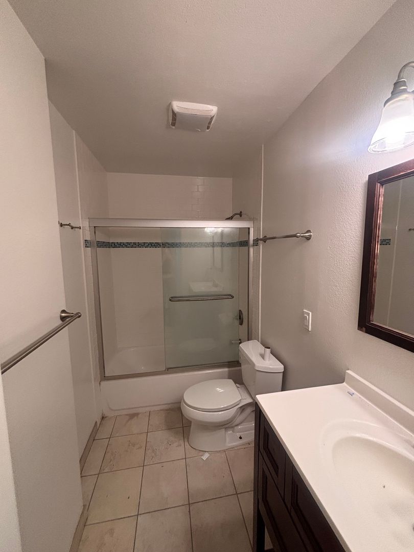 5440 Kiowa Drive UNIT 23 - La Mesa - California - 4 bed, 2.5 bath rental property