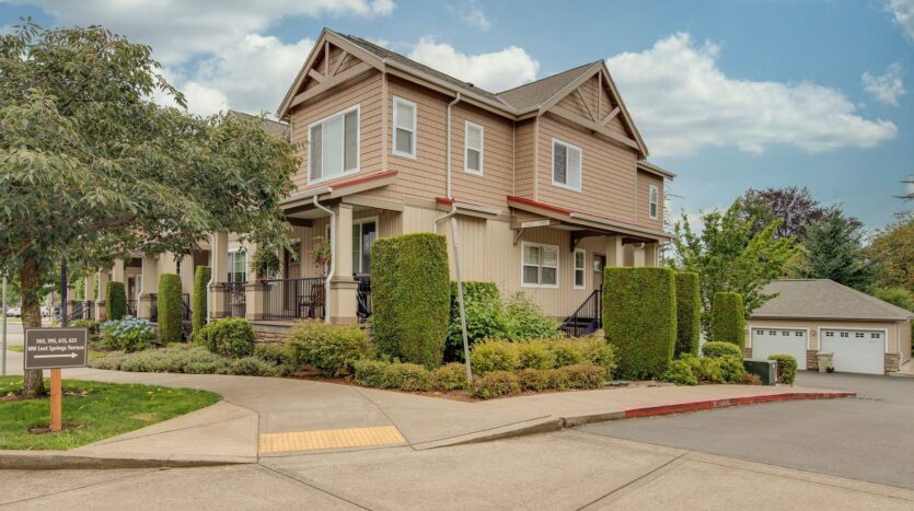 545 NW Lost Springs Terrace, Unit 101 - Portland - Oregon - 2 bed, 2 bath rental property